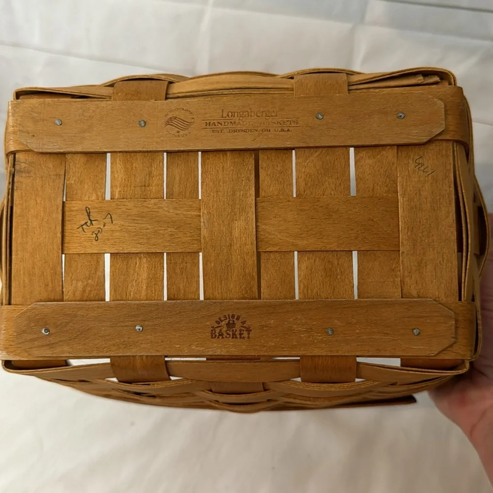 Longaberger 2007 Design a Basket Muskingum College 2007-2008 Medium Size Basket